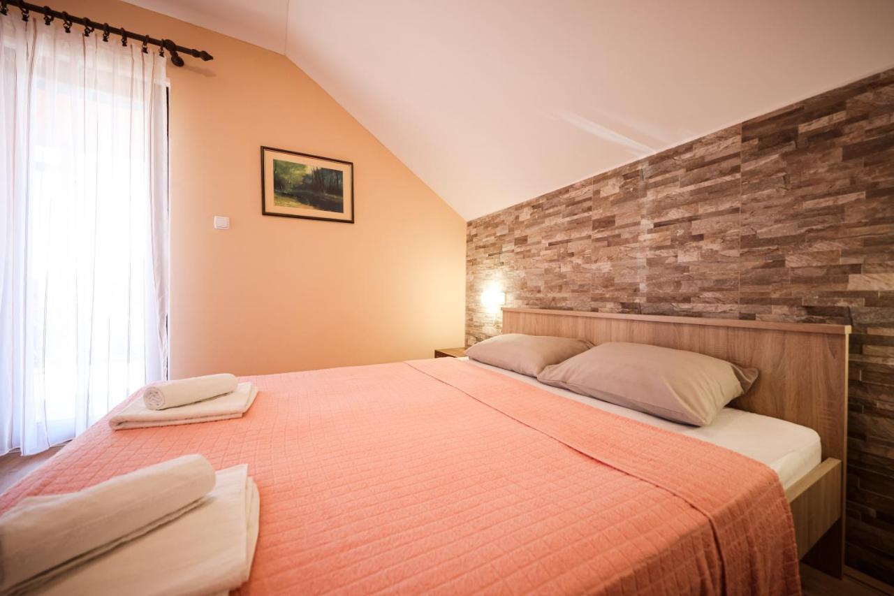 Apartment Ruza Sukošan 外观 照片